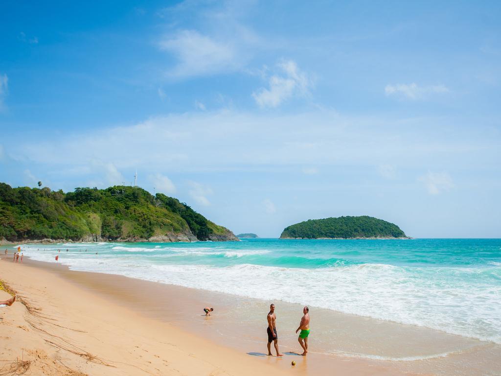 Grand Nai Harn Suites Rawai Bagian luar foto