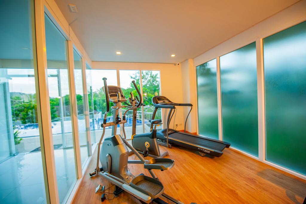 Grand Nai Harn Suites Rawai Bagian luar foto